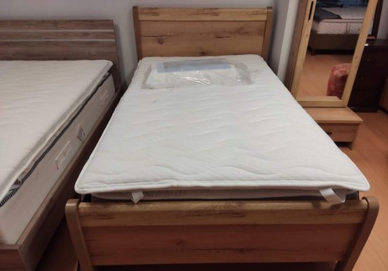 Ξύλινο κρεβάτι ημίδιπλο σε χρώμα λάττε