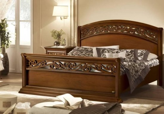 Κλασικό Ξύλινο Κρεβάτι Με Περίτεχνο Σχέδιο CG-050451