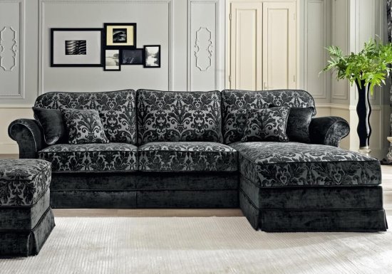 Γωνιακός καναπές για κλασικό σαλόνι