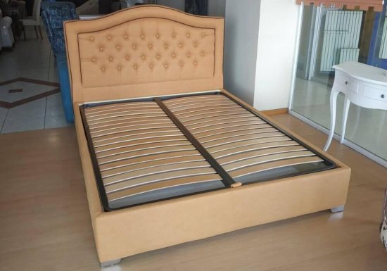 Καπιτονέ κρεβάτι ελληνικής κατασκευής