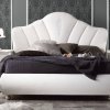 Λευκό ιταλικό κρεβάτι με κέντημα