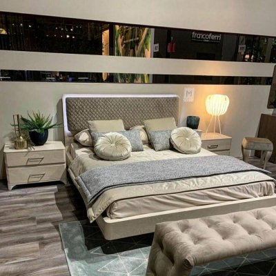 Μοντέρνο Ιταλικό κρεβάτι με φωτισμό