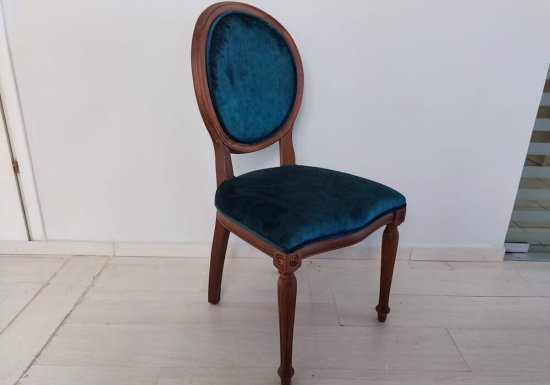 Κλασική καρέκλα από οξιά με ύφασμα στην πλάτη και το κάθισμα