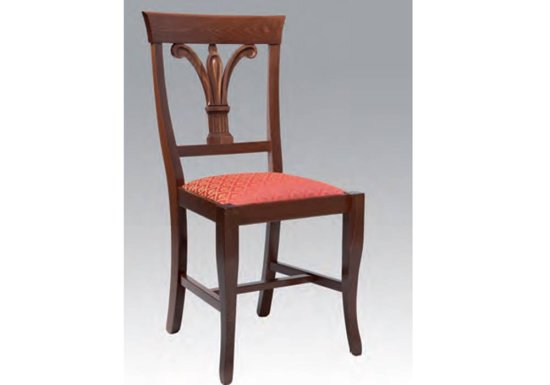 Κλασική καρέκλα με κόκκινο ύφασμα