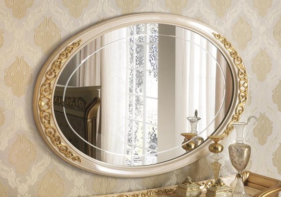 Ρομαντικός οβάλ καθρέφτης με χρυσά σκαλίσματα