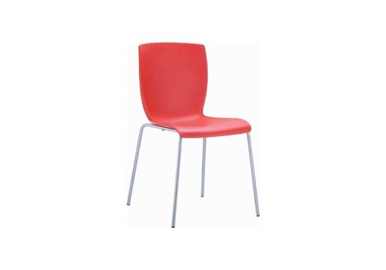 Καρέκλα με πλαστικό κάθισμα σε χρώμα κόκκινο η οποία διαθέτει μεταλλικά πόδια