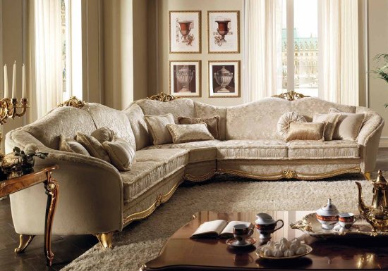 Γωνιακός καναπές μπεζ με χρυσή κορώνα