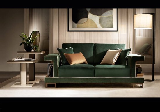 Διθέσιος κυπαρισσί καναπές με μεταλλικές καφέ λεπτομέρειες.