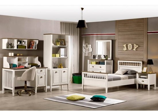 Χαλί ιδανικό για νεανικά και εφηβικά δωμάτια το οποίο είναι σχεδιασμένο σε χρώμα γκρι ανοιχτό.