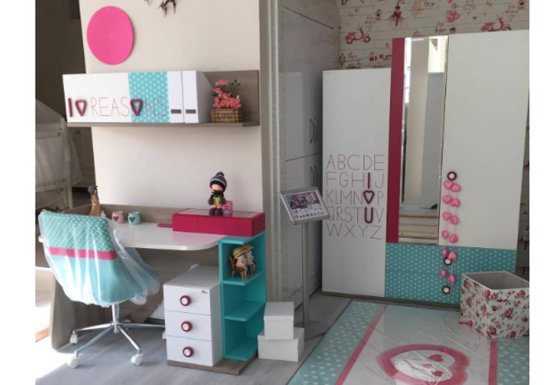 Παιδικό κοριτσίστικο γραφείο με συρτάρια
