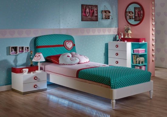 Κομοδίνο ιδανικό για παιδικό δωμάτιο σχεδιασμένο σε χρώμα λευκό με δύο συρτάρια με στρογγυλά φούξια πόμολα.