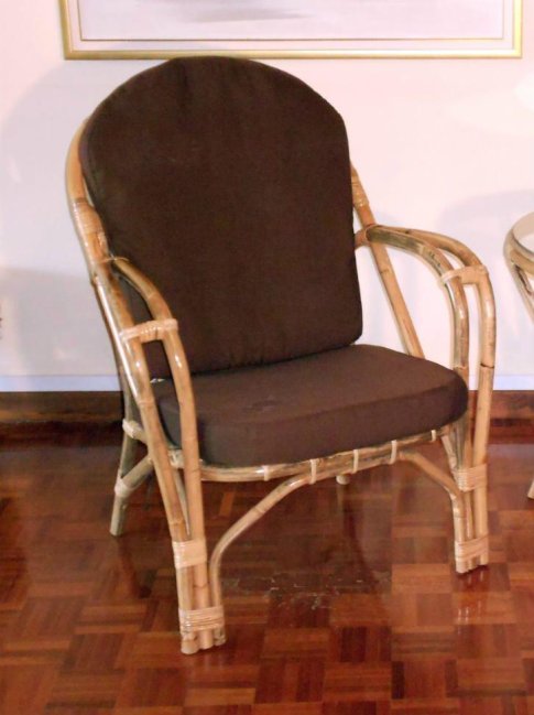 Πολυθρόνα Με Καφέ Μαξιλάρες Από Bamboo Ε-225019