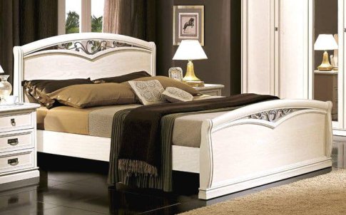 Ξύλινο Κρεβάτι με Μεταλλικό Στοιχείο Σε Λευκή Αντικέ Απόχρωση CG-370151